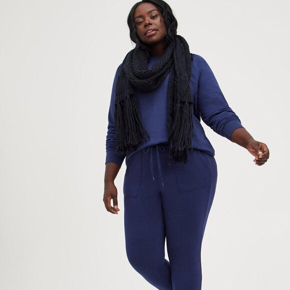 Torrid Classic Fit Ultra Soft Fleece Crew Neck Raglan Sweatshirt NWT Navy blue 3 - Picture 2 of 10